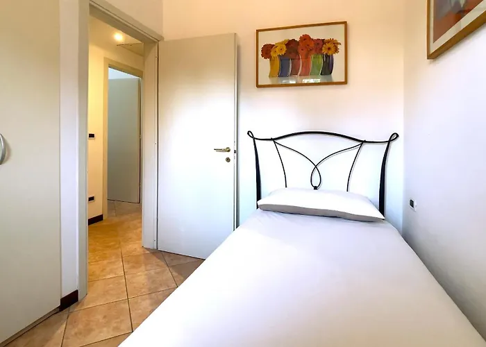 Int 4 - Edoardo By San Luca