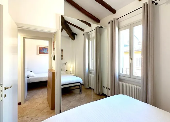 Int 4 - Edoardo By San Luca * بولونيا