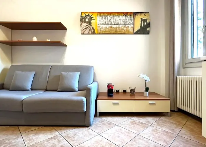 Int 4 - Edoardo By San Luca דירה בולוניה