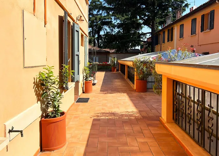 Int 4 - Edoardo By San Luca Bologna