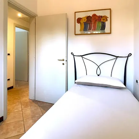 Int 4 - Edoardo By San Luca