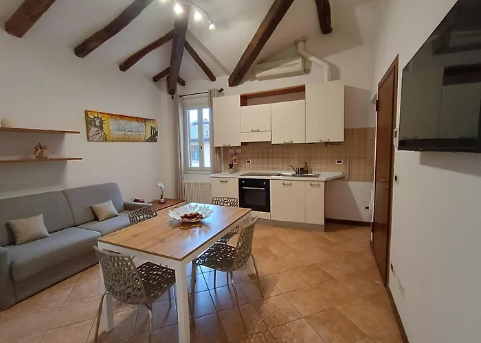 Int 4 - Edoardo By San Luca 아파트 *