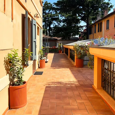 Int 4 - Edoardo By San Luca Bologna